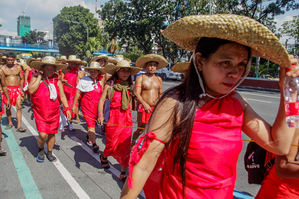 indigenous-groups-supporters-resist-planned-dam-in-the-philippines